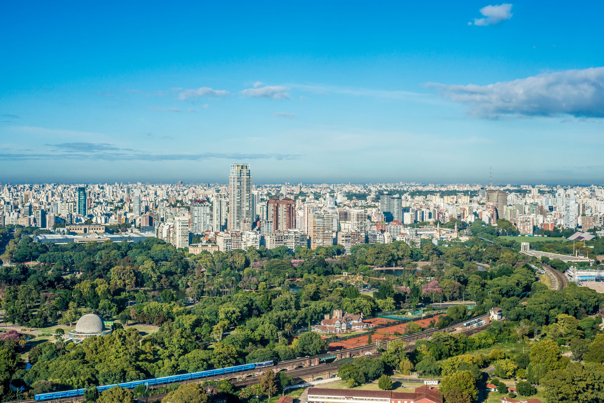 ¿Cuál es el valor de un departamento a estrenar en una de las zonas más verdes de la ciudad?